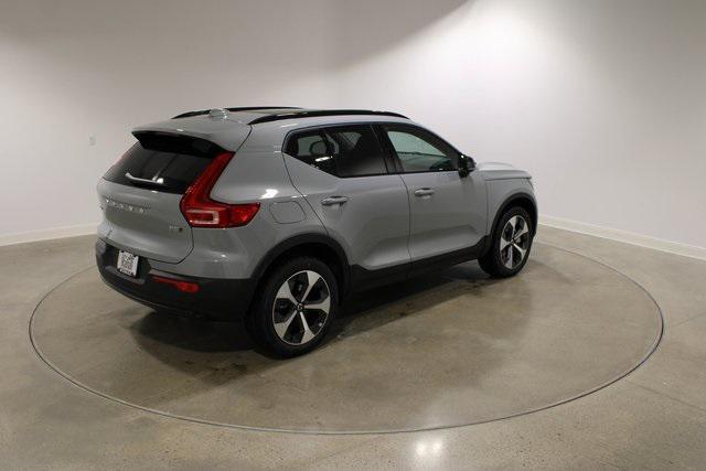 new 2025 Volvo XC40 car, priced at $48,315