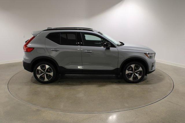 new 2025 Volvo XC40 car, priced at $48,315