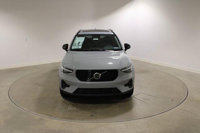 new 2025 Volvo XC40 car, priced at $48,315