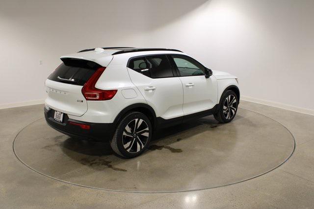 new 2025 Volvo XC40 car, priced at $49,575