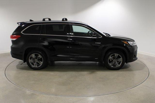 used 2019 Toyota Highlander Hybrid car, priced at $31,593