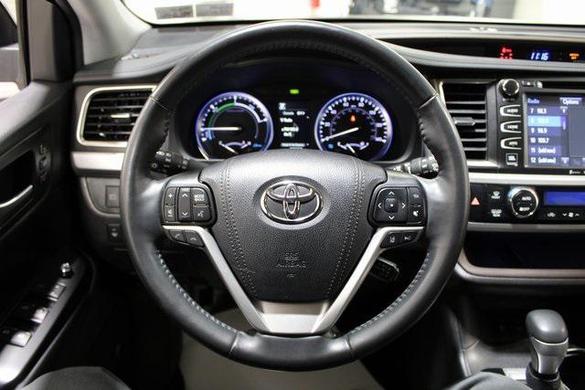 used 2019 Toyota Highlander Hybrid car, priced at $31,593