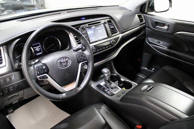 used 2019 Toyota Highlander Hybrid car, priced at $31,593