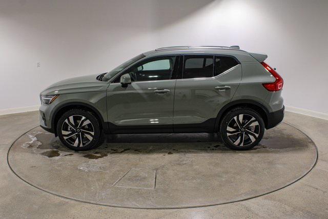 new 2025 Volvo XC40 car, priced at $51,565