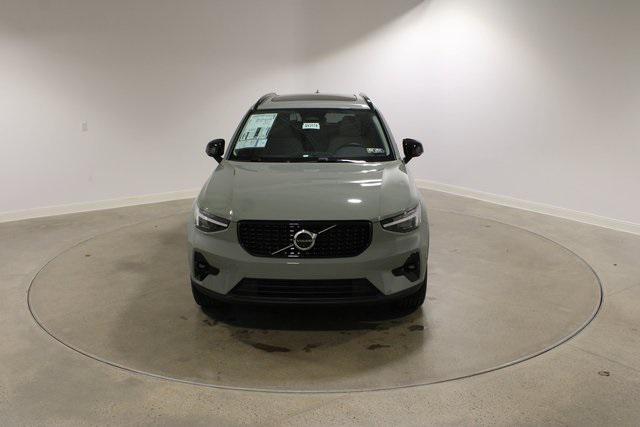 new 2025 Volvo XC40 car, priced at $47,145