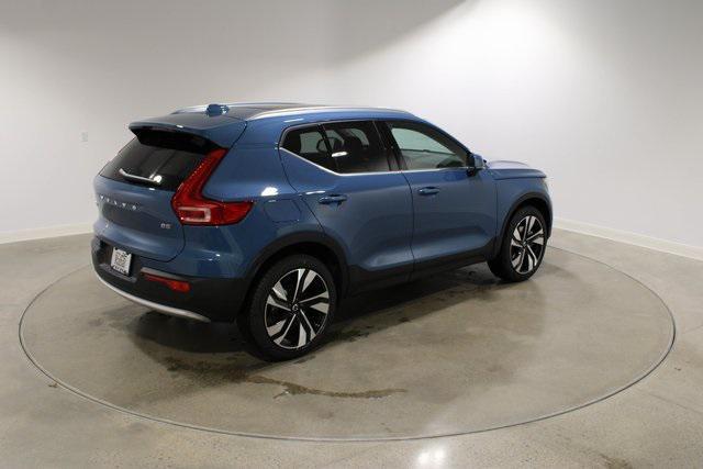 new 2025 Volvo XC40 car, priced at $51,550