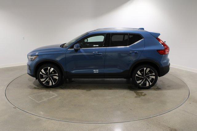 new 2025 Volvo XC40 car, priced at $51,550