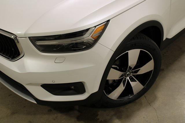 used 2022 Volvo XC40 car, priced at $30,498