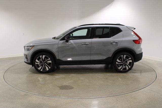 new 2025 Volvo XC40 car, priced at $51,040