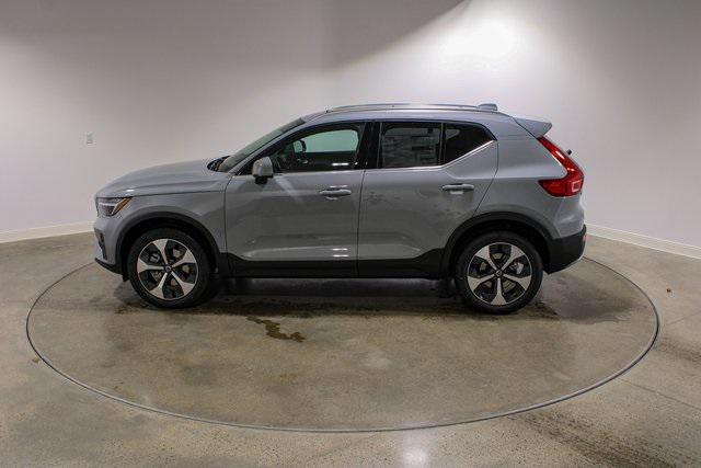 new 2025 Volvo XC40 car, priced at $46,015