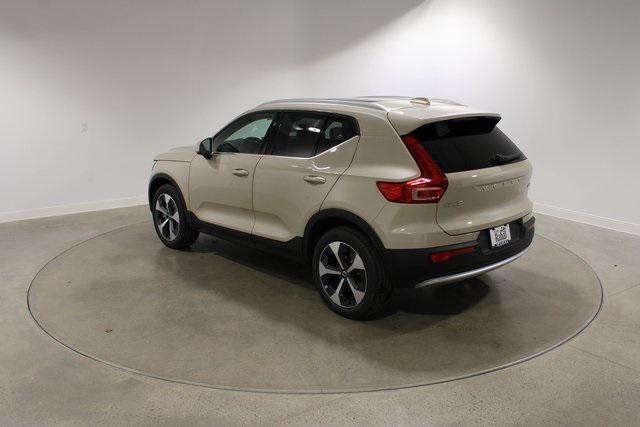 new 2025 Volvo XC40 car, priced at $48,100