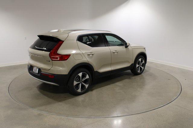 new 2025 Volvo XC40 car, priced at $48,100