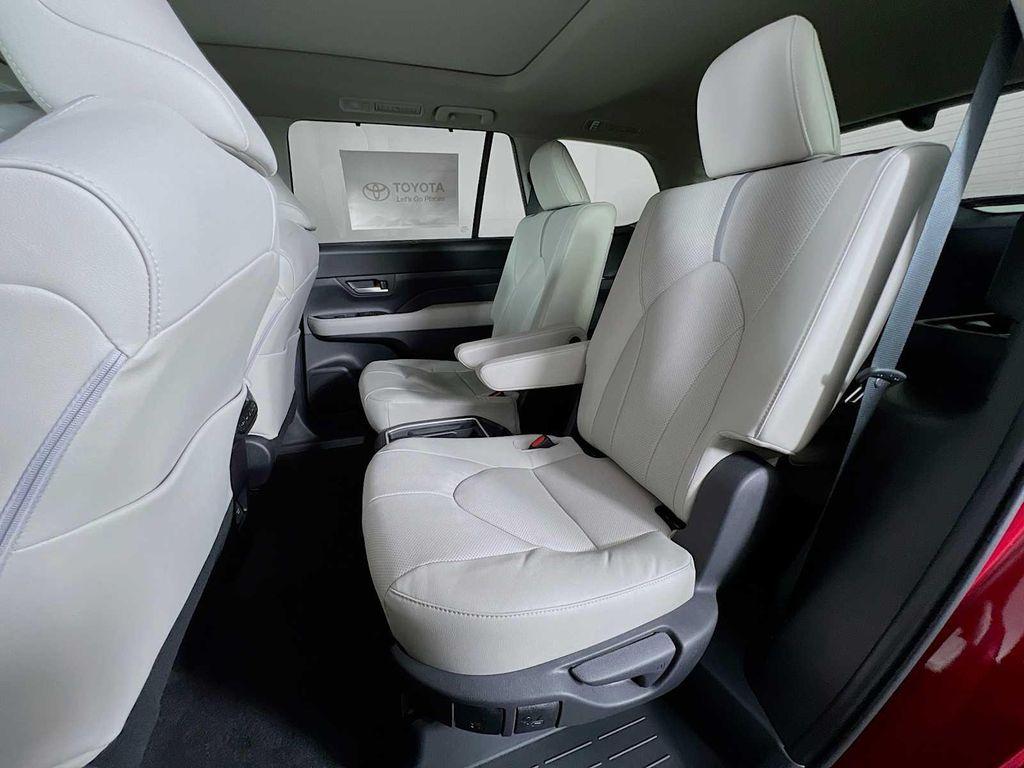 new 2026 Toyota Grand Highlander car, priced at $58,043