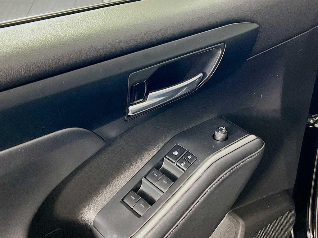 used 2022 Toyota Highlander car, priced at $37,991