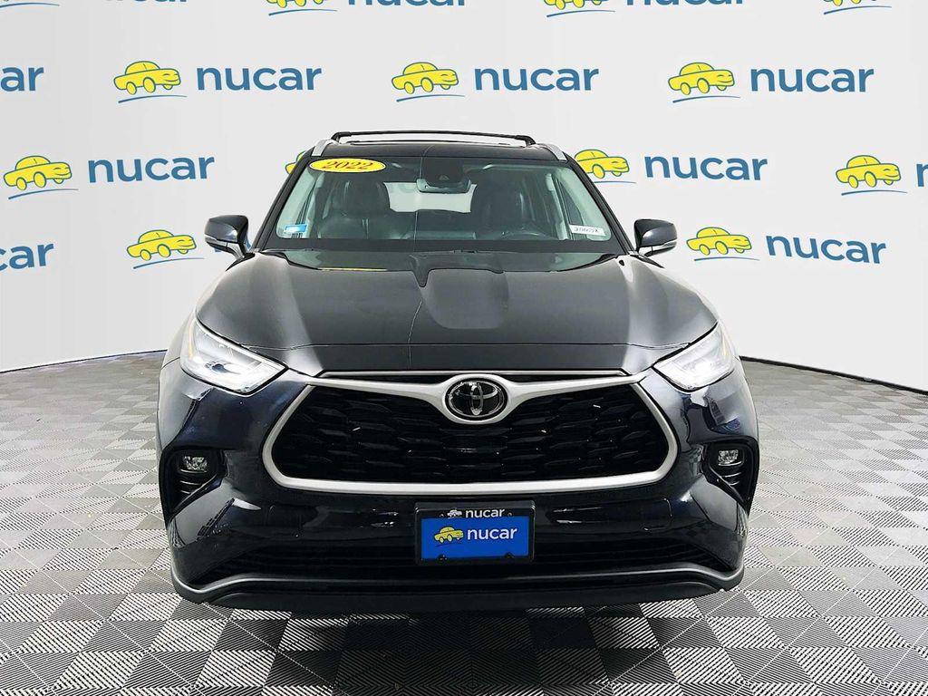 used 2022 Toyota Highlander car, priced at $37,991