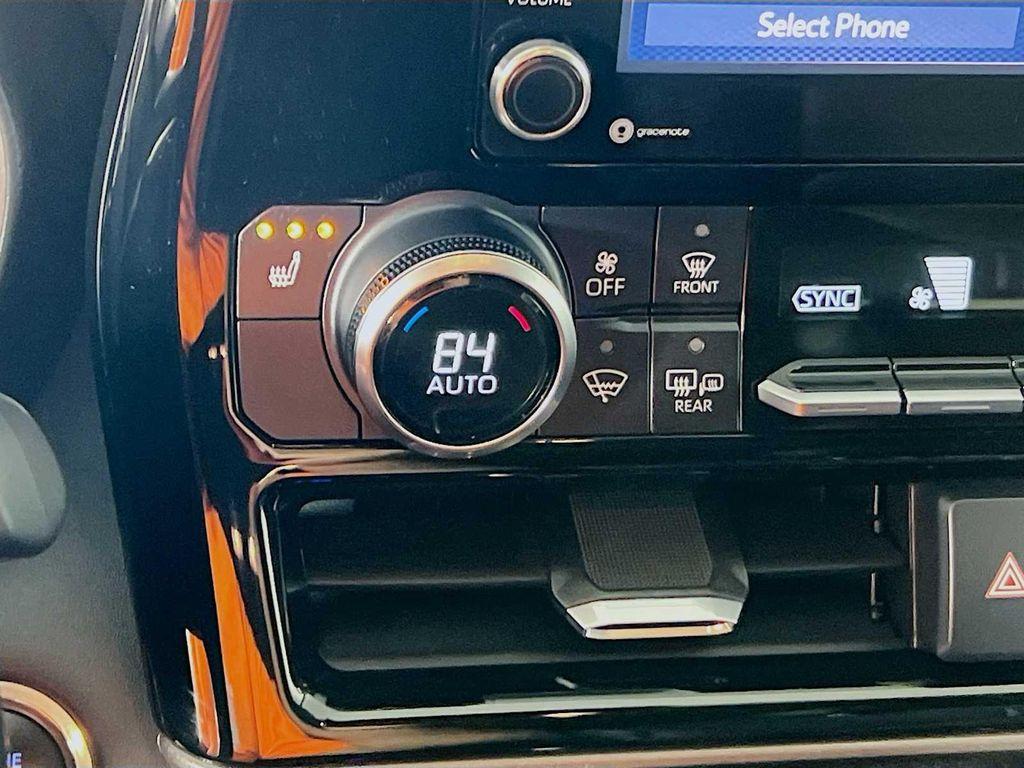 used 2020 Toyota Highlander car, priced at $32,040