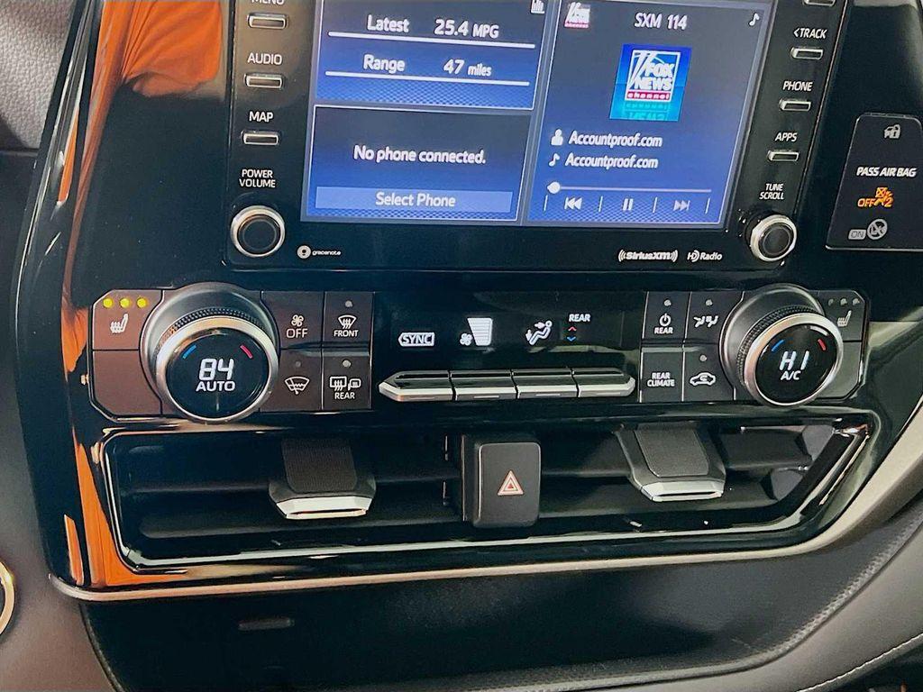 used 2020 Toyota Highlander car, priced at $32,040