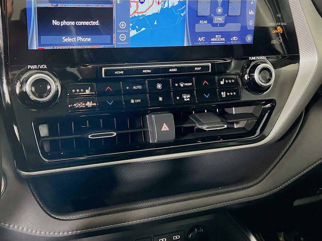 used 2022 Toyota Highlander car, priced at $37,991