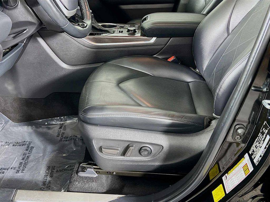 used 2022 Toyota Highlander car, priced at $37,991