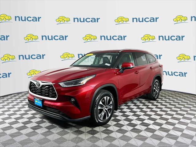 used 2021 Toyota Highlander car, priced at $34,491