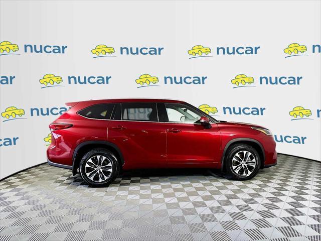 used 2021 Toyota Highlander car, priced at $34,491