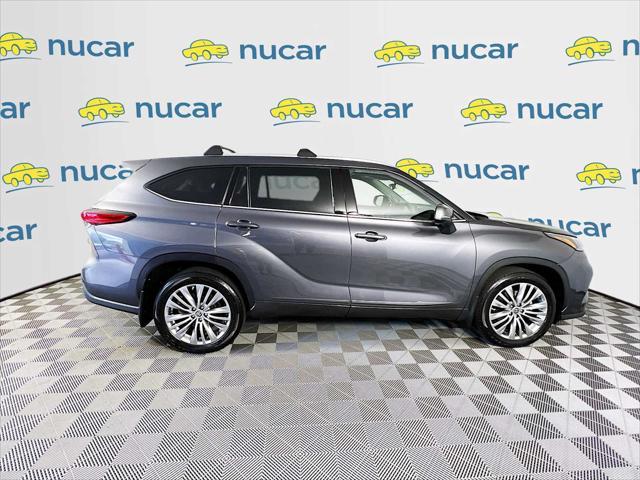 used 2022 Toyota Highlander car, priced at $45,491