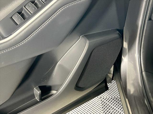 used 2022 Toyota Highlander car, priced at $45,491