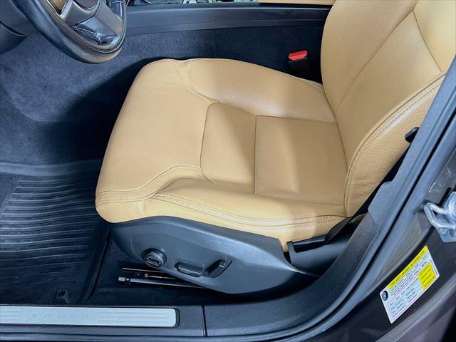 used 2020 Volvo V60 Cross Country car, priced at $26,991