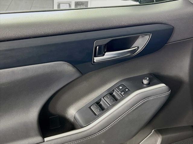 used 2022 Toyota Highlander car, priced at $42,991