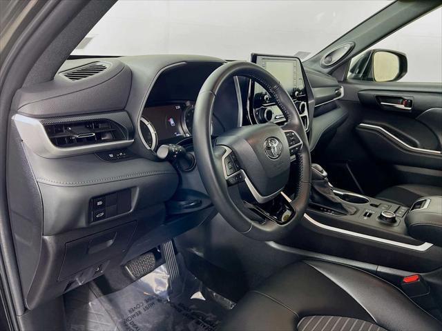 used 2022 Toyota Highlander car, priced at $42,991