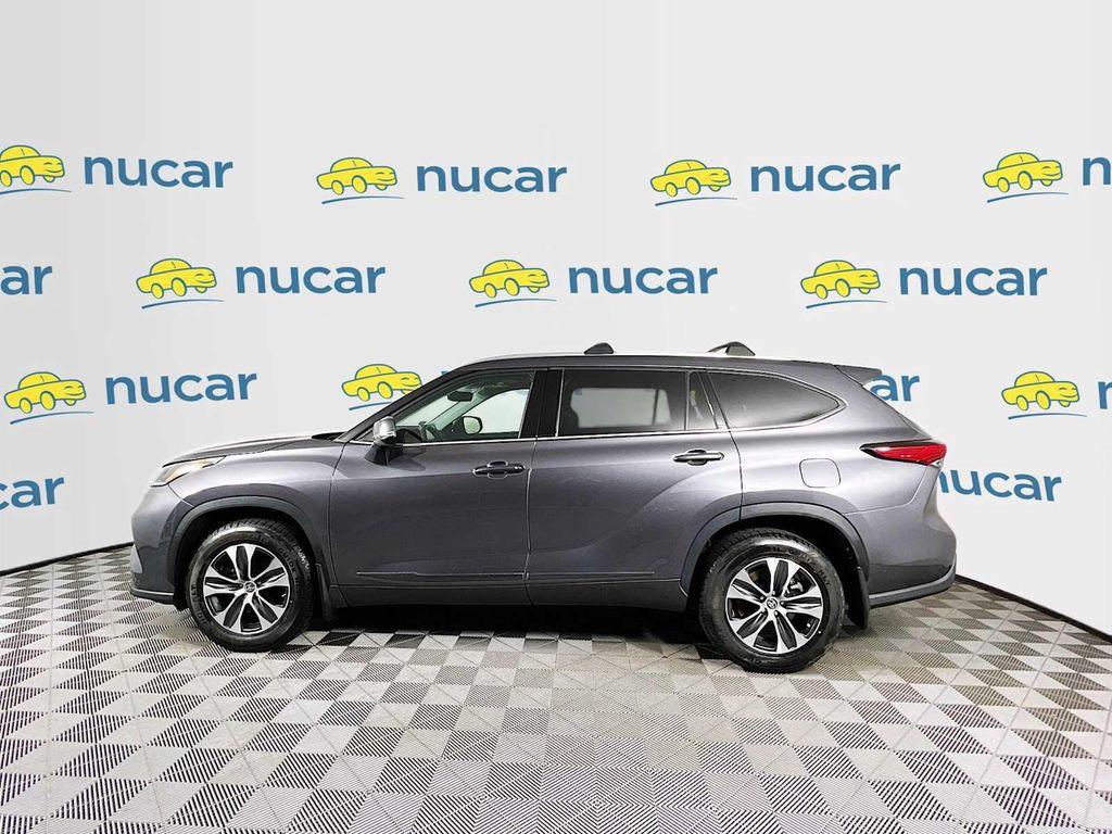 used 2021 Toyota Highlander car, priced at $32,491