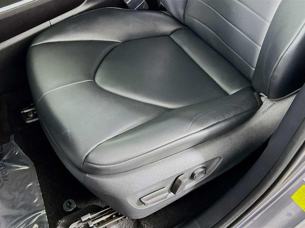 used 2021 Toyota Highlander car, priced at $32,491