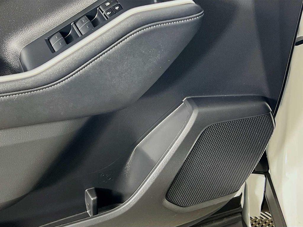 used 2023 Toyota Highlander car, priced at $29,991