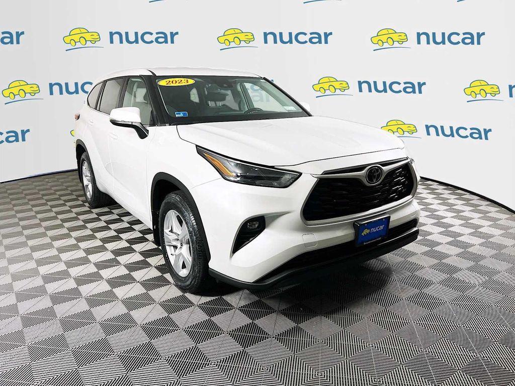 used 2023 Toyota Highlander car, priced at $29,991