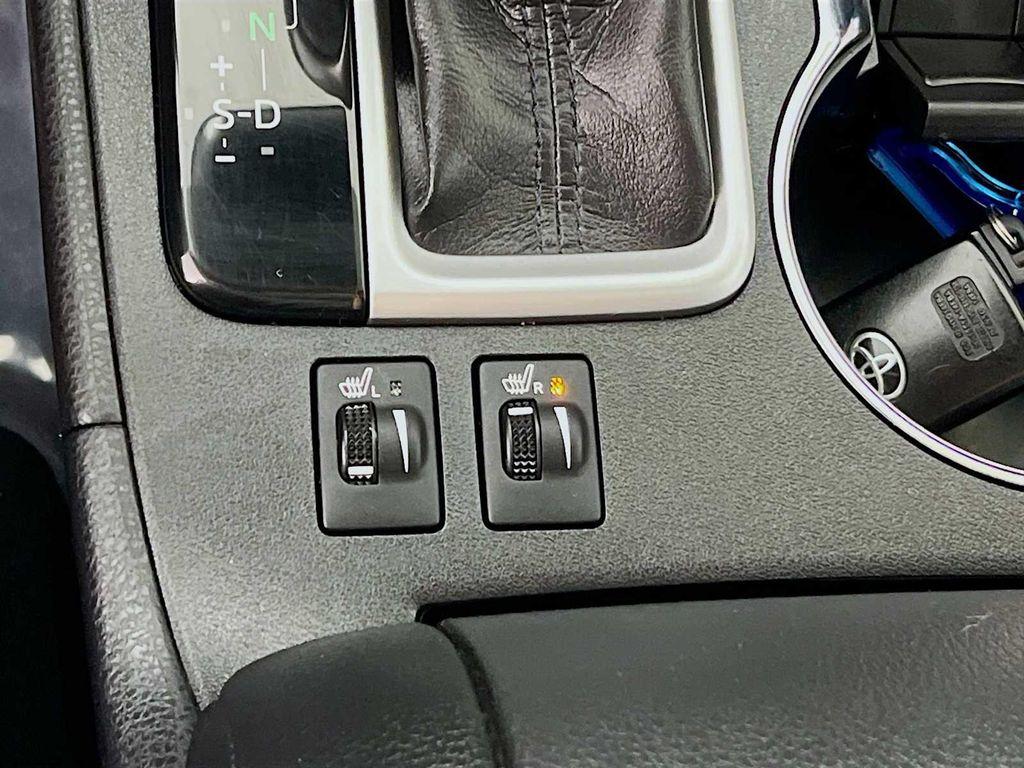 used 2019 Toyota Highlander car, priced at $28,070