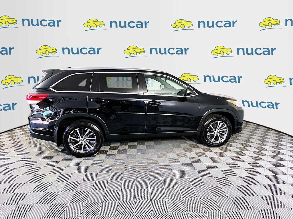 used 2019 Toyota Highlander car, priced at $28,070