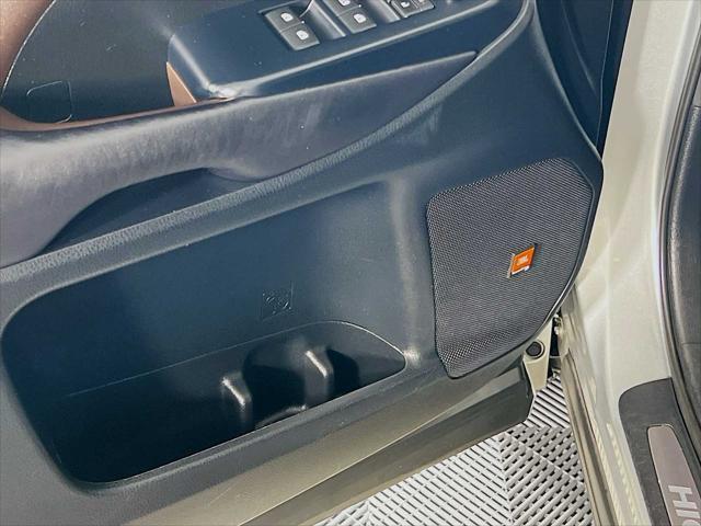 used 2017 Toyota Highlander car, priced at $24,991