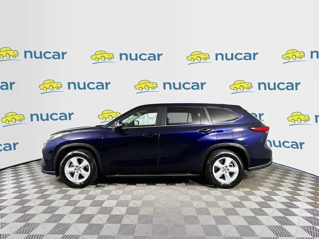 used 2023 Toyota Highlander car, priced at $33,991