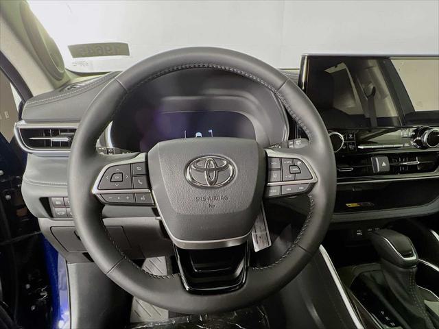 new 2025 Toyota Highlander car, priced at $52,813