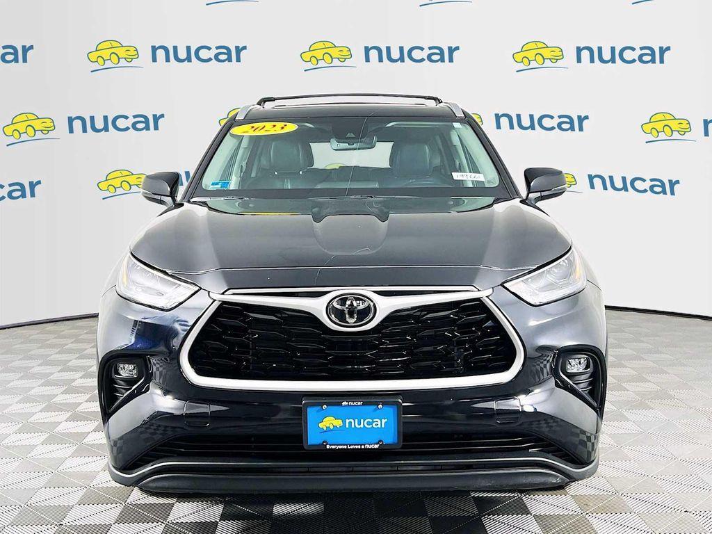 used 2023 Toyota Highlander car, priced at $38,291