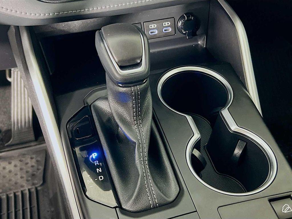 used 2023 Toyota Highlander car, priced at $38,291