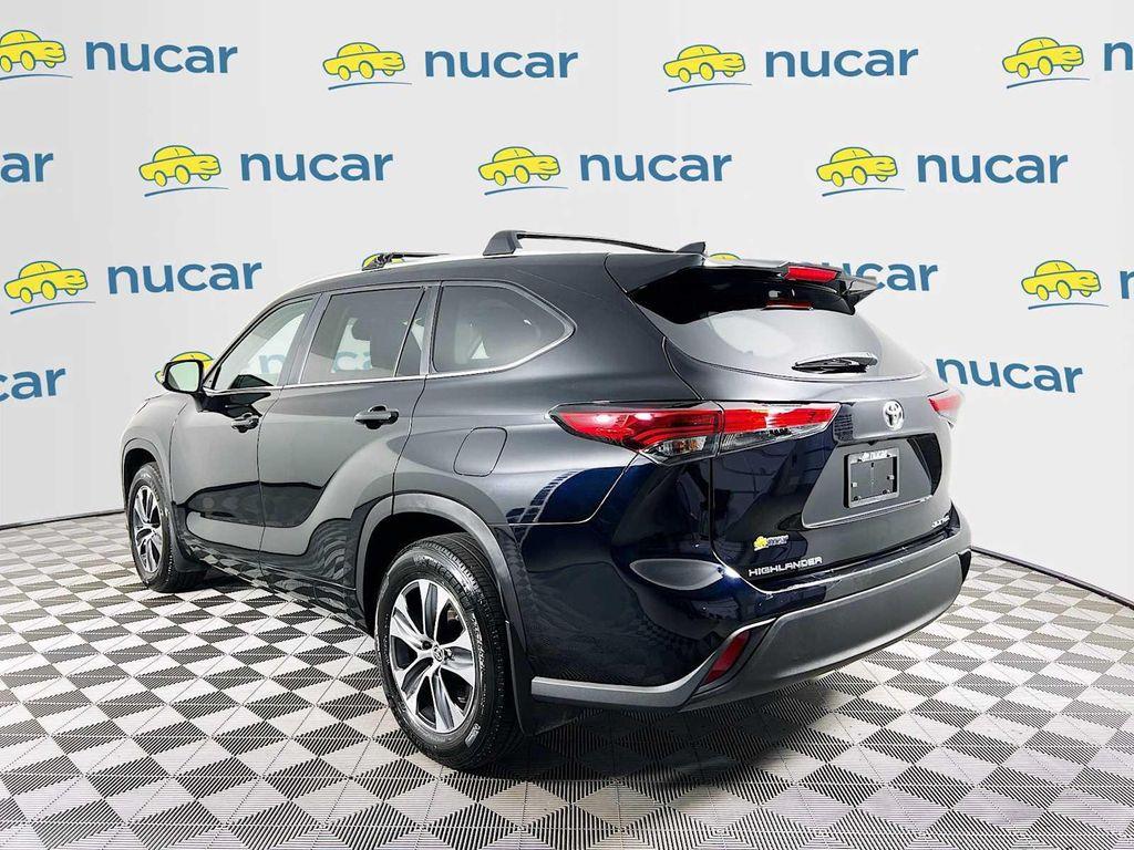 used 2023 Toyota Highlander car, priced at $38,291