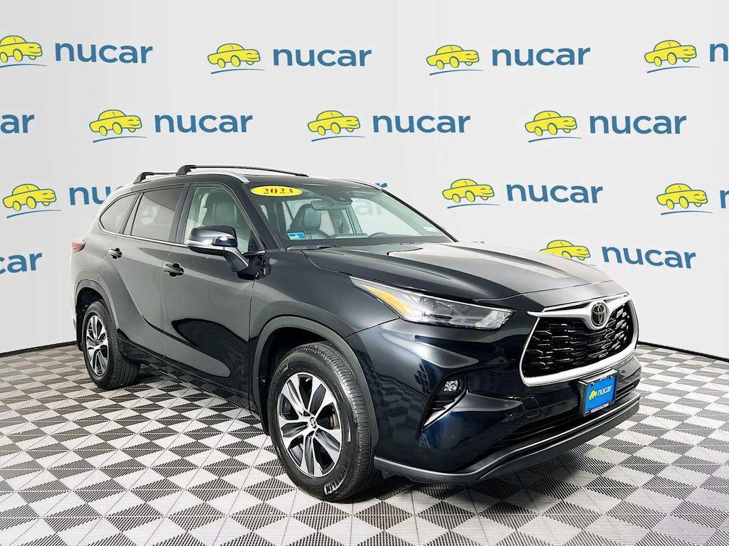 used 2023 Toyota Highlander car, priced at $38,291