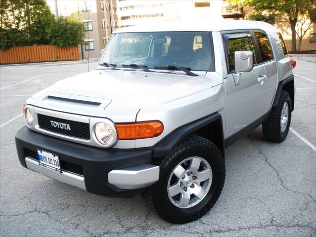 used 2007 Toyota FJ Cruiser car, priced at $14,995