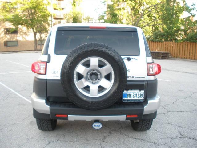 used 2007 Toyota FJ Cruiser car, priced at $13,995