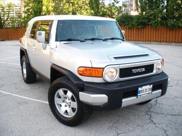 used 2007 Toyota FJ Cruiser car, priced at $13,995