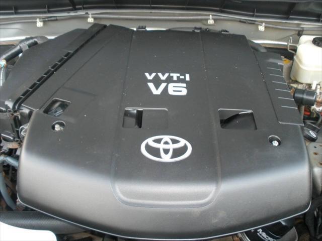 used 2007 Toyota FJ Cruiser car, priced at $13,995