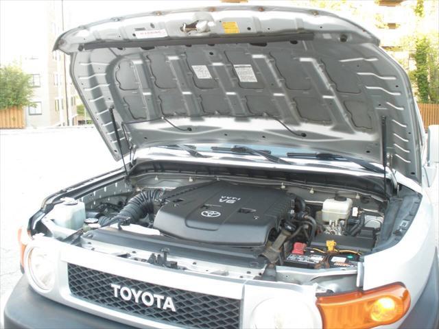 used 2007 Toyota FJ Cruiser car, priced at $13,995