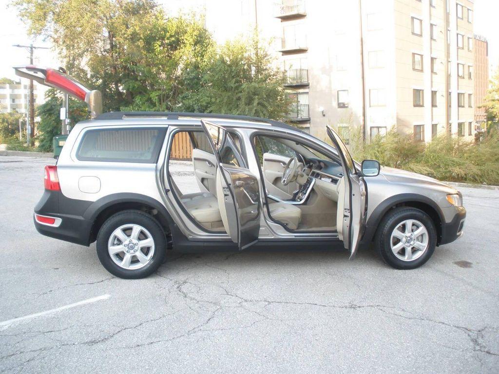 used 2013 Volvo XC70 car