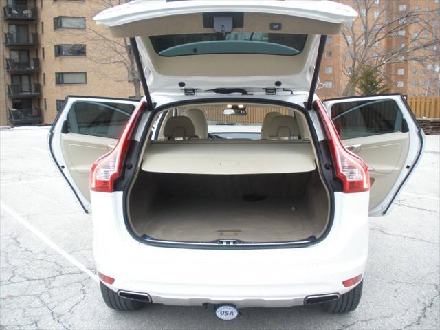 used 2015 Volvo XC60 car, priced at $12,995